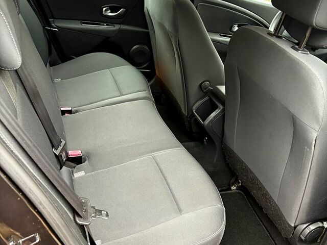 Чорний Рено Меган, об'ємом двигуна 1.6 л та пробігом 212 тис. км за 7500 $, фото 7 на Automoto.ua