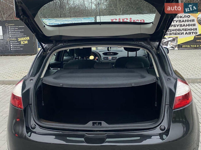 Чорний Рено Меган, об'ємом двигуна 1.6 л та пробігом 235 тис. км за 5499 $, фото 13 на Automoto.ua