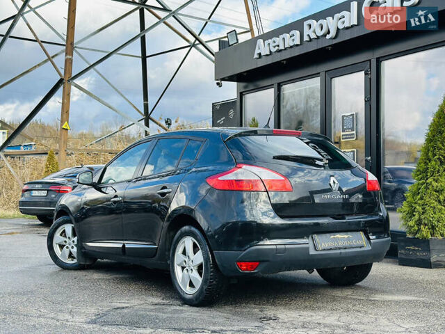 Черный Рено Меган, объемом двигателя 1.6 л и пробегом 250 тыс. км за 6500 $, фото 3 на Automoto.ua