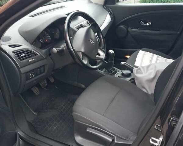 Черный Рено Меган, объемом двигателя 1.6 л и пробегом 164 тыс. км за 8100 $, фото 7 на Automoto.ua