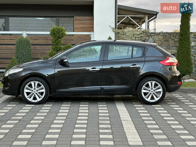 Рено Меган 2011 в Стрые на Automoto.ua Черный Рено Меган, объемом двигателя 1.6 л и пробегом 255 тыс. км за 6950 $, фото 3 на Automoto.ua