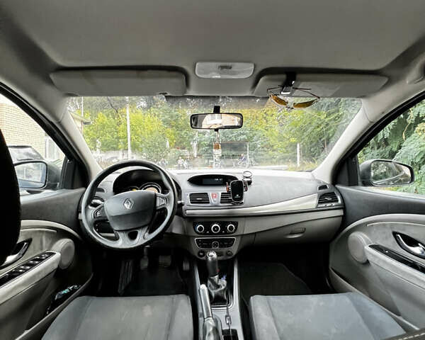 Рено Меган 2011 в Днепре (Днепропетровске) на Automoto.ua Черный Рено Меган, объемом двигателя 1.5 л и пробегом 179 тыс. км за 6499 $, фото 14 на Automoto.ua