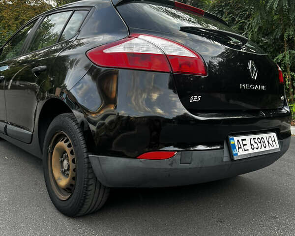 Рено Меган 2011 в Днепре (Днепропетровске) на Automoto.ua Черный Рено Меган, объемом двигателя 1.5 л и пробегом 179 тыс. км за 6499 $, фото 5 на Automoto.ua