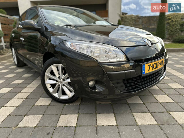 Рено Меган 2011 в Стрые на Automoto.ua Черный Рено Меган, объемом двигателя 1.6 л и пробегом 255 тыс. км за 6950 $, фото 27 на Automoto.ua