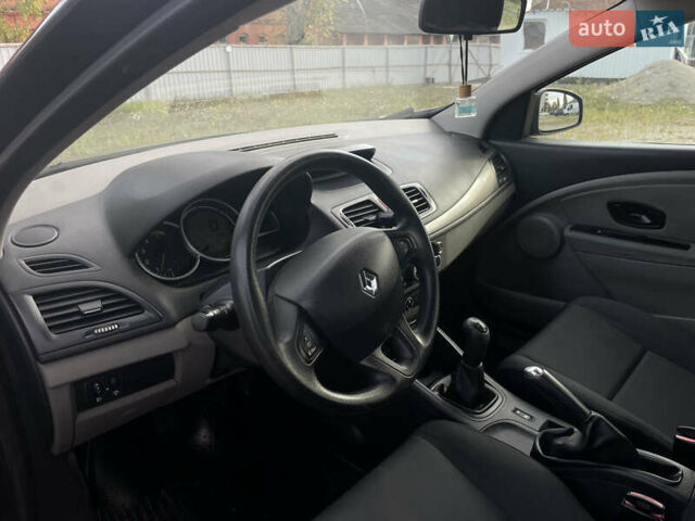 Чорний Рено Меган, об'ємом двигуна 1.5 л та пробігом 128 тис. км за 5700 $, фото 12 на Automoto.ua
