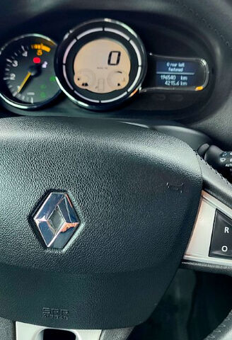 Черный Рено Меган, объемом двигателя 1.5 л и пробегом 196 тыс. км за 7250 $, фото 10 на Automoto.ua