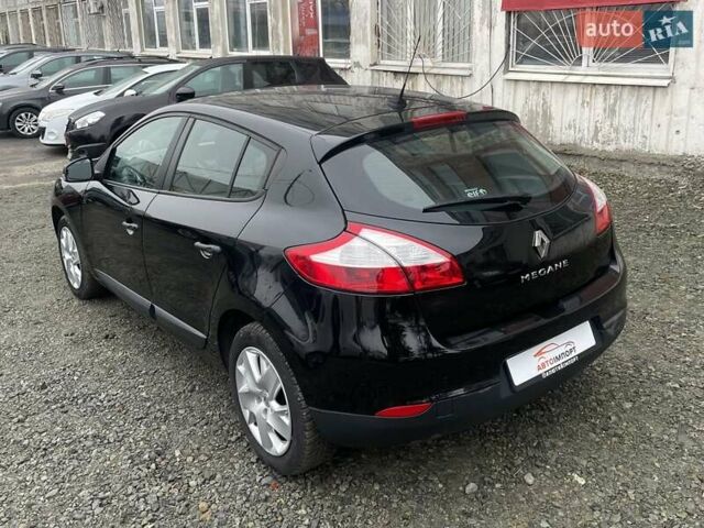 Черный Рено Меган, объемом двигателя 1.6 л и пробегом 108 тыс. км за 8000 $, фото 7 на Automoto.ua