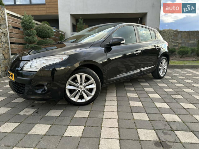 Рено Меган 2011 в Стрые на Automoto.ua Черный Рено Меган, объемом двигателя 1.6 л и пробегом 255 тыс. км за 6950 $, фото 14 на Automoto.ua