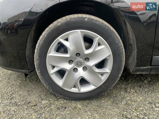 Черный Рено Меган, объемом двигателя 1.6 л и пробегом 108 тыс. км за 8000 $, фото 31 на Automoto.ua