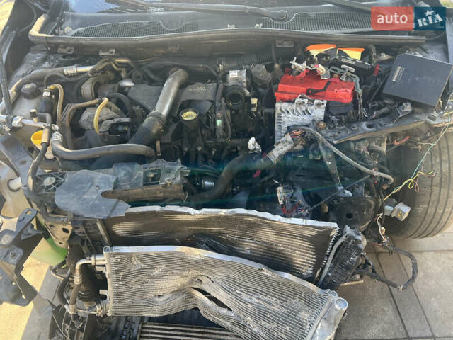 Чорний Рено Меган, об'ємом двигуна 1.46 л та пробігом 170 тис. км за 2500 $, фото 10 на Automoto.ua