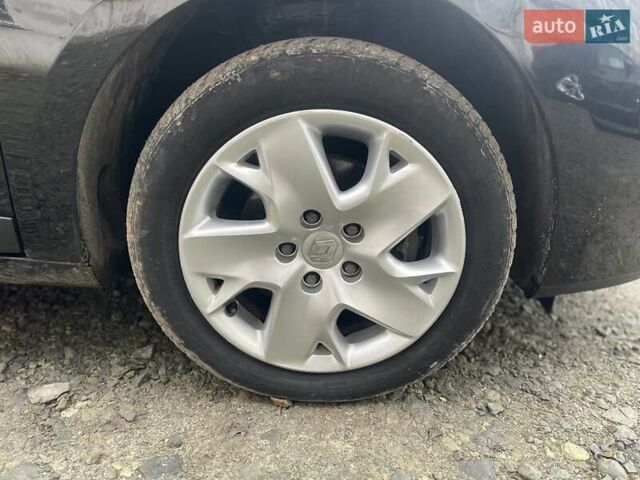 Черный Рено Меган, объемом двигателя 1.6 л и пробегом 108 тыс. км за 8000 $, фото 30 на Automoto.ua