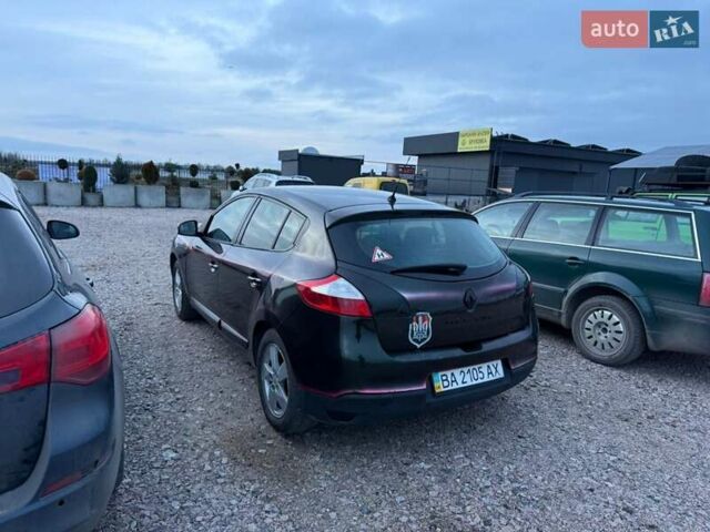Черный Рено Меган, объемом двигателя 1.6 л и пробегом 260 тыс. км за 4099 $, фото 2 на Automoto.ua