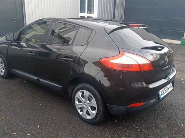 Черный Рено Меган, объемом двигателя 0 л и пробегом 295 тыс. км за 5300 $, фото 4 на Automoto.ua