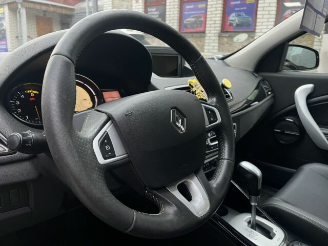 Рено Меган 2011 в Белой Церкве на Automoto.ua Черный Рено Меган, объемом двигателя 1.5 л и пробегом 267 тыс. км за 6999 $, фото 12 на Automoto.ua