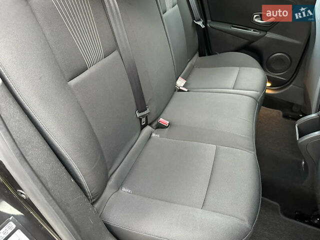 Рено Меган 2011 в Стрые на Automoto.ua Черный Рено Меган, объемом двигателя 1.6 л и пробегом 255 тыс. км за 6950 $, фото 104 на Automoto.ua