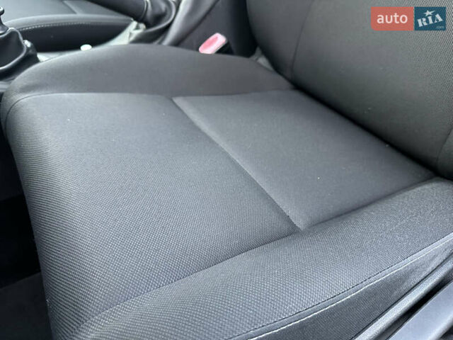 Рено Меган 2011 в Стрые на Automoto.ua Черный Рено Меган, объемом двигателя 1.6 л и пробегом 255 тыс. км за 6950 $, фото 76 на Automoto.ua