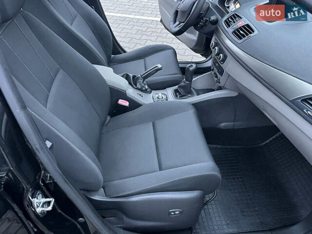 Черный Рено Меган, объемом двигателя 1.6 л и пробегом 153 тыс. км за 7200 $, фото 37 на Automoto.ua