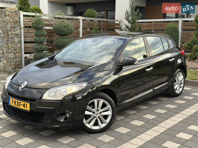 Рено Меган 2011 в Стрые на Automoto.ua Черный Рено Меган, объемом двигателя 1.6 л и пробегом 255 тыс. км за 6950 $, фото 39 на Automoto.ua