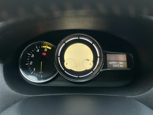 Рено Меган 2011 в Белой Церкве на Automoto.ua Черный Рено Меган, объемом двигателя 1.5 л и пробегом 267 тыс. км за 6999 $, фото 13 на Automoto.ua