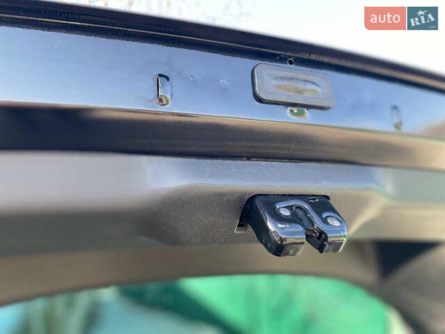 Черный Рено Меган, объемом двигателя 1.46 л и пробегом 270 тыс. км за 7300 $, фото 41 на Automoto.ua