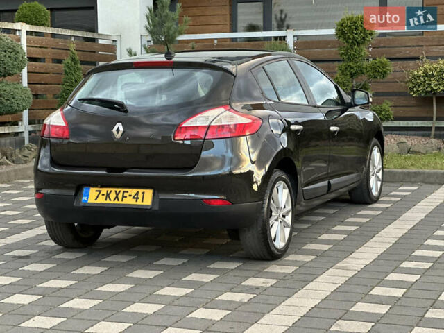 Рено Меган 2011 в Стрые на Automoto.ua Черный Рено Меган, объемом двигателя 1.6 л и пробегом 255 тыс. км за 6950 $, фото 52 на Automoto.ua