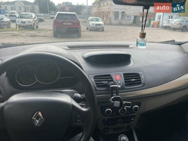 Черный Рено Меган, объемом двигателя 1.5 л и пробегом 128 тыс. км за 5800 $, фото 13 на Automoto.ua