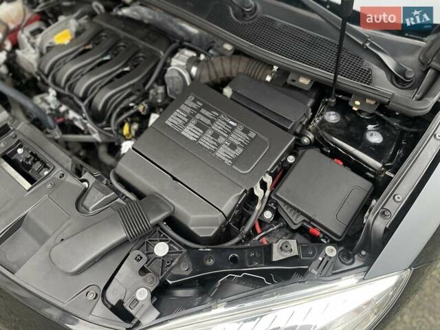 Черный Рено Меган, объемом двигателя 1.6 л и пробегом 108 тыс. км за 8000 $, фото 43 на Automoto.ua