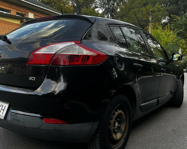 Рено Меган 2011 в Днепре (Днепропетровске) на Automoto.ua Черный Рено Меган, объемом двигателя 1.5 л и пробегом 179 тыс. км за 6499 $, фото 7 на Automoto.ua