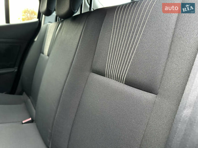 Рено Меган 2011 в Стрые на Automoto.ua Черный Рено Меган, объемом двигателя 1.6 л и пробегом 255 тыс. км за 6950 $, фото 100 на Automoto.ua