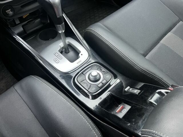 Рено Меган 2011 в Белой Церкве на Automoto.ua Черный Рено Меган, объемом двигателя 1.5 л и пробегом 267 тыс. км за 6999 $, фото 16 на Automoto.ua