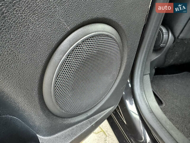 Рено Меган 2011 в Стрые на Automoto.ua Черный Рено Меган, объемом двигателя 1.6 л и пробегом 255 тыс. км за 6950 $, фото 97 на Automoto.ua