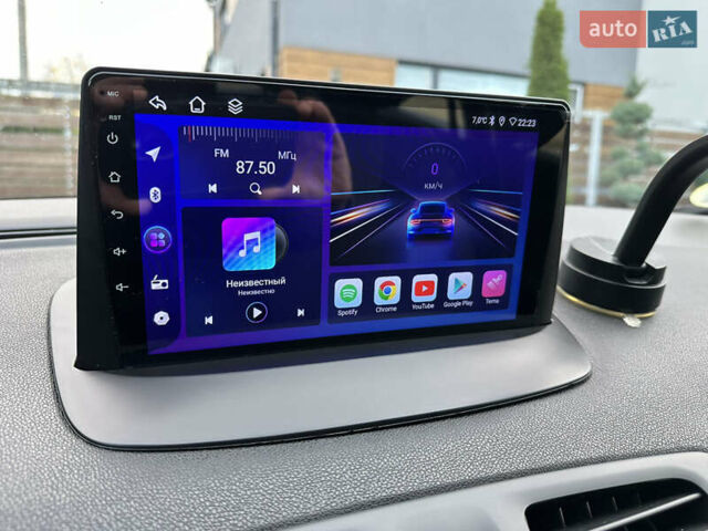 Рено Меган 2011 в Стрые на Automoto.ua Черный Рено Меган, объемом двигателя 1.6 л и пробегом 255 тыс. км за 6950 $, фото 84 на Automoto.ua