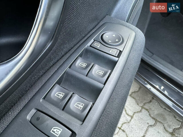 Рено Меган 2011 в Стрые на Automoto.ua Черный Рено Меган, объемом двигателя 1.6 л и пробегом 255 тыс. км за 6950 $, фото 73 на Automoto.ua