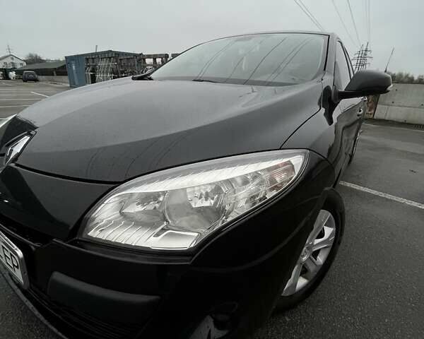 Черный Рено Меган, объемом двигателя 1.6 л и пробегом 274 тыс. км за 6800 $, фото 1 на Automoto.ua