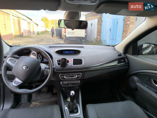 Рено Меган 2011 у Луцьку на Automoto.ua Чорний Рено Меган, об'ємом двигуна 1.46 л та пробігом 221 тис. км за 6900 $, фото 6 на Automoto.ua