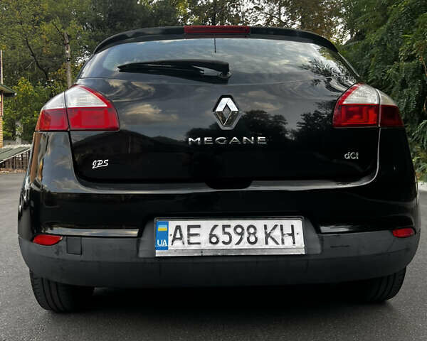 Рено Меган 2011 в Днепре (Днепропетровске) на Automoto.ua Черный Рено Меган, объемом двигателя 1.5 л и пробегом 179 тыс. км за 6499 $, фото 6 на Automoto.ua