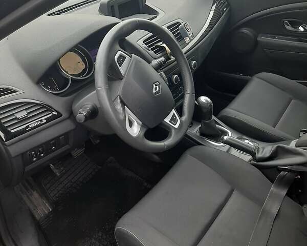 Черный Рено Меган, объемом двигателя 1.5 л и пробегом 221 тыс. км за 6200 $, фото 5 на Automoto.ua