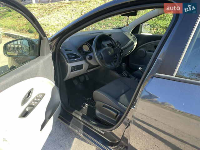 Черный Рено Меган, объемом двигателя 1.5 л и пробегом 128 тыс. км за 5800 $, фото 6 на Automoto.ua