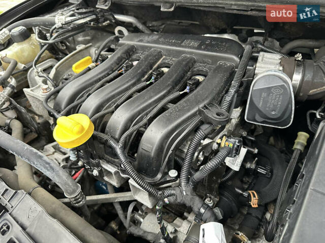 Рено Меган 2011 в Стрые на Automoto.ua Черный Рено Меган, объемом двигателя 1.6 л и пробегом 255 тыс. км за 6950 $, фото 118 на Automoto.ua