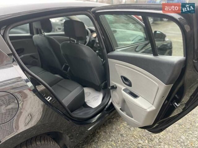 Черный Рено Меган, объемом двигателя 1.6 л и пробегом 108 тыс. км за 8000 $, фото 48 на Automoto.ua