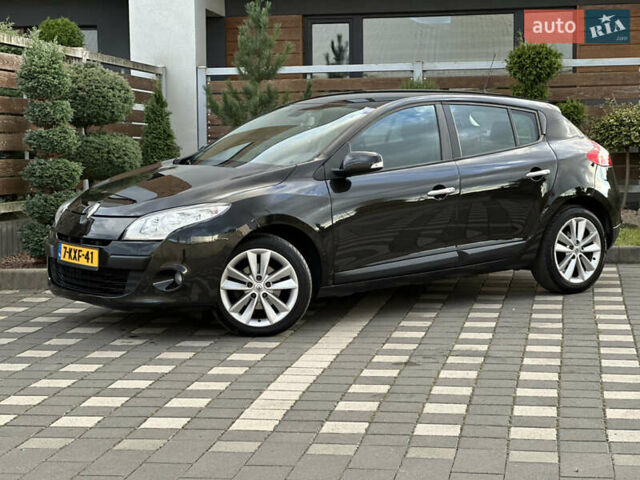 Рено Меган 2011 в Стрые на Automoto.ua Черный Рено Меган, объемом двигателя 1.6 л и пробегом 255 тыс. км за 6950 $, фото 9 на Automoto.ua