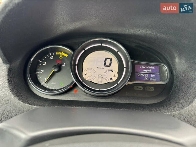 Чорний Рено Меган, об'ємом двигуна 1.5 л та пробігом 229 тис. км за 8650 $, фото 23 на Automoto.ua