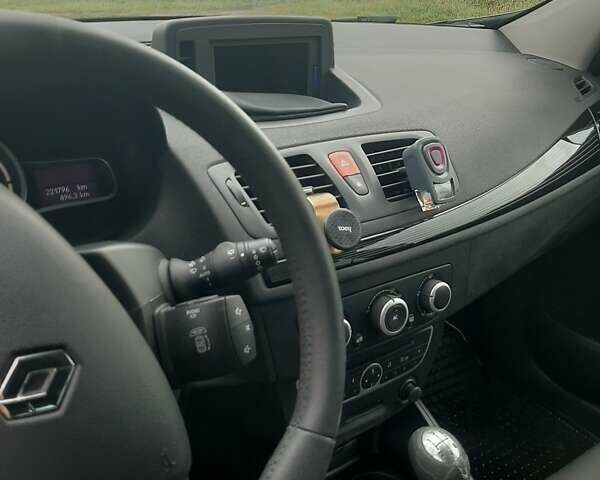 Черный Рено Меган, объемом двигателя 1.5 л и пробегом 221 тыс. км за 6200 $, фото 8 на Automoto.ua