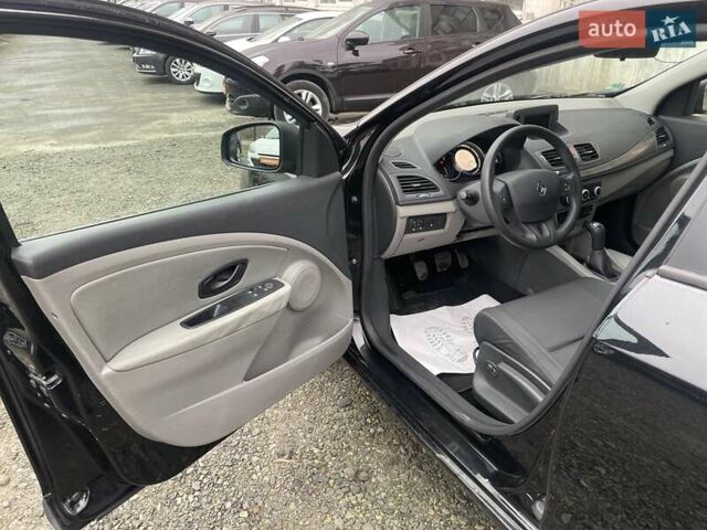 Черный Рено Меган, объемом двигателя 1.6 л и пробегом 108 тыс. км за 8000 $, фото 44 на Automoto.ua