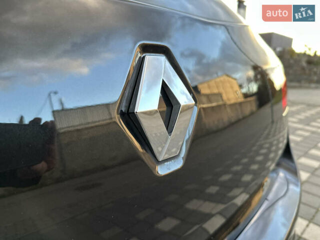 Рено Меган 2011 в Стрые на Automoto.ua Черный Рено Меган, объемом двигателя 1.6 л и пробегом 255 тыс. км за 6950 $, фото 59 на Automoto.ua