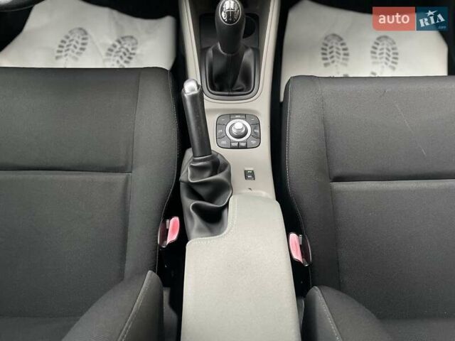 Черный Рено Меган, объемом двигателя 1.6 л и пробегом 108 тыс. км за 8000 $, фото 19 на Automoto.ua