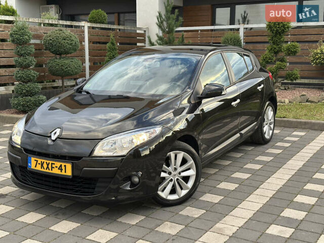 Рено Меган 2011 в Стрые на Automoto.ua Черный Рено Меган, объемом двигателя 1.6 л и пробегом 255 тыс. км за 6950 $, фото 40 на Automoto.ua