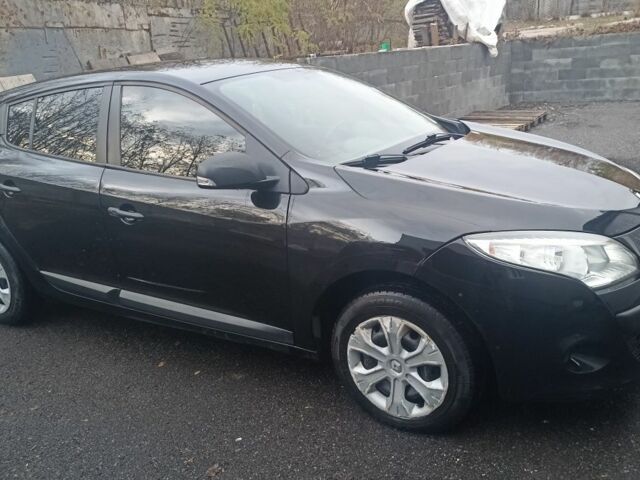 Черный Рено Меган, объемом двигателя 0 л и пробегом 295 тыс. км за 5300 $, фото 9 на Automoto.ua