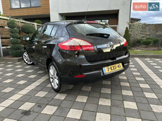 Рено Меган 2011 в Стрые на Automoto.ua Черный Рено Меган, объемом двигателя 1.6 л и пробегом 255 тыс. км за 6950 $, фото 20 на Automoto.ua