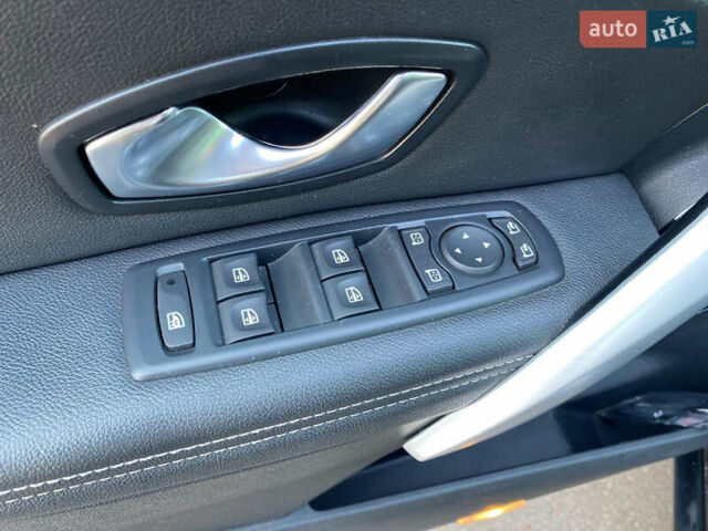 Черный Рено Меган, объемом двигателя 1.46 л и пробегом 270 тыс. км за 7300 $, фото 37 на Automoto.ua